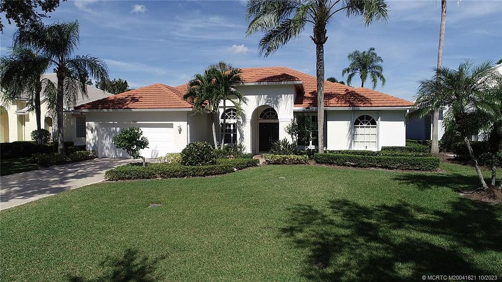 2285 SW White Marsh Way