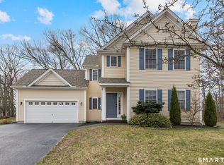 7 Nicholas Ct, East Hampton, CT 06424