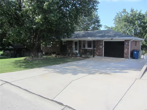 1008 Mary Candace Ln, Saint Louis, MO 63125