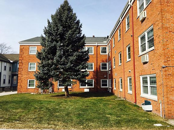 3rd image of 1249 Lakeshore Dr APT 325