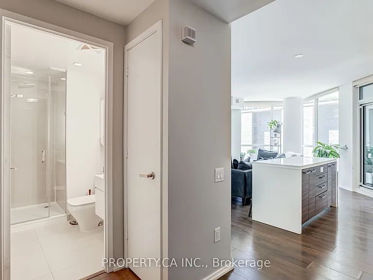 45 Charles St E #502 — Photo 34