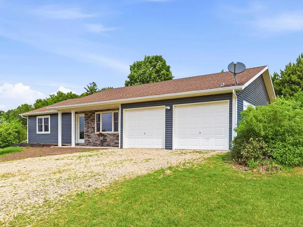 W2342 County Road Q, Berlin, WI 54923