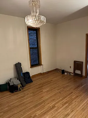 Rented by Batra Group Inc | media 8