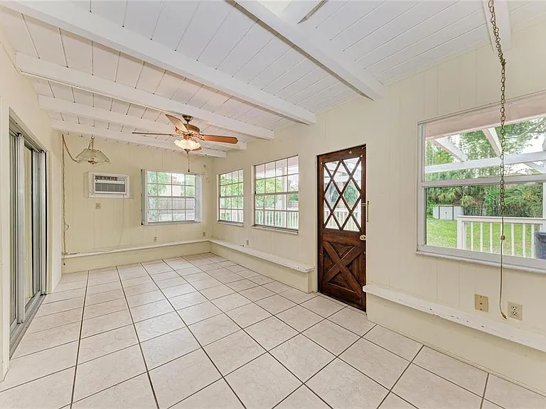 1827 Alta Vista St — Photo 29