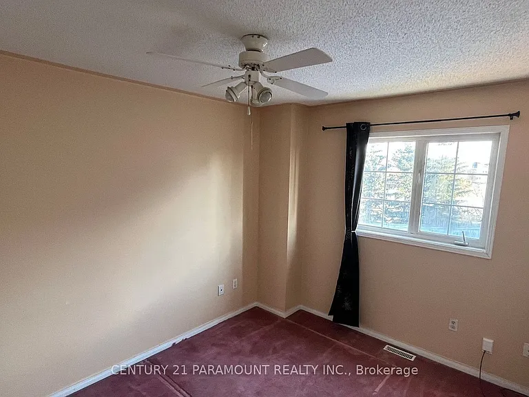 34 Jewel Cres — Photo 14