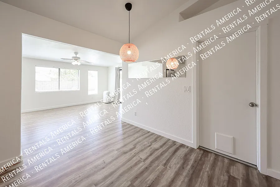 2-bedroom 1 bath home in N PHX — Photo 4