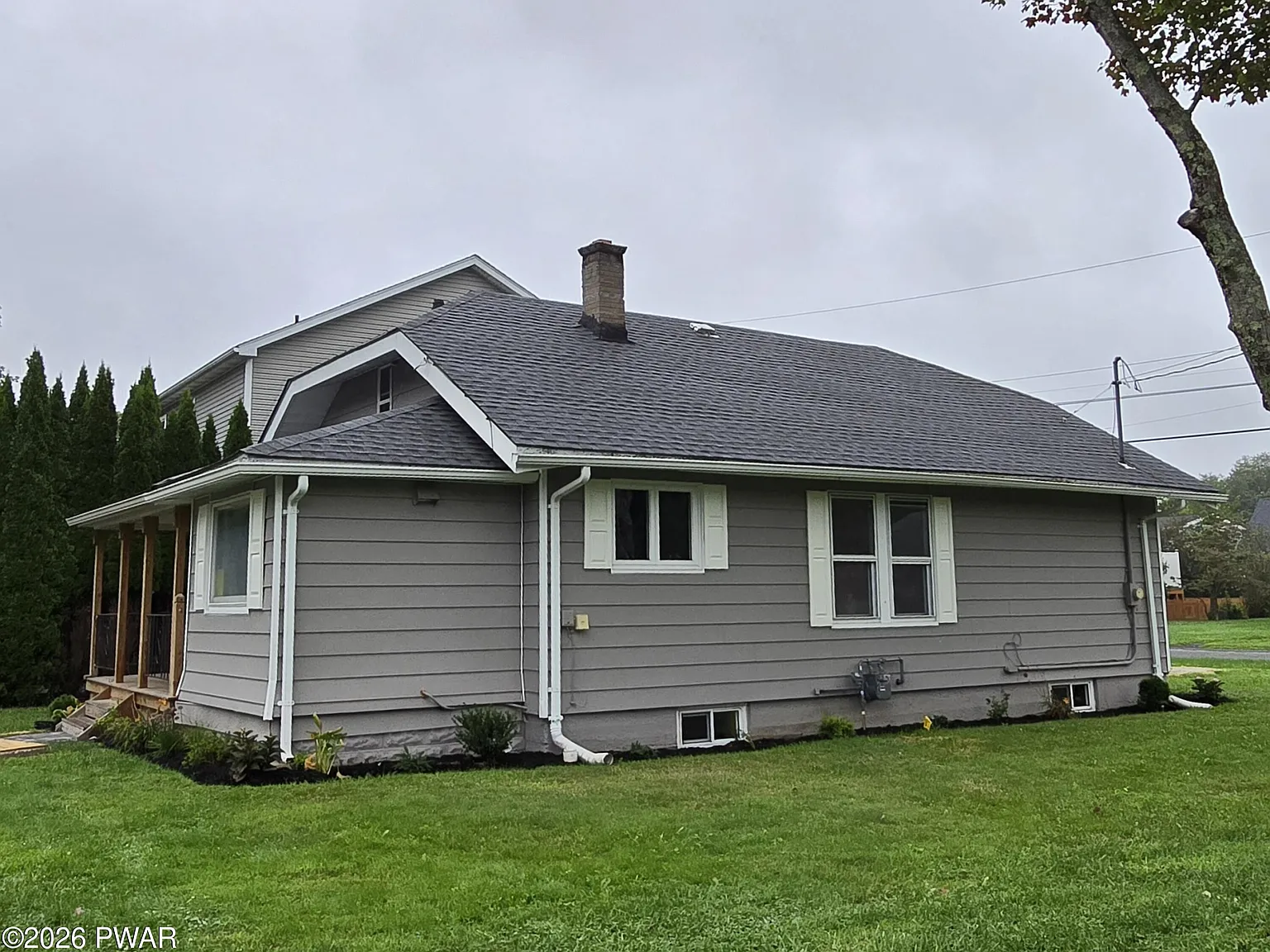2 bed, 1.0 bath, 904 sqft, $1,950 — Photo 2