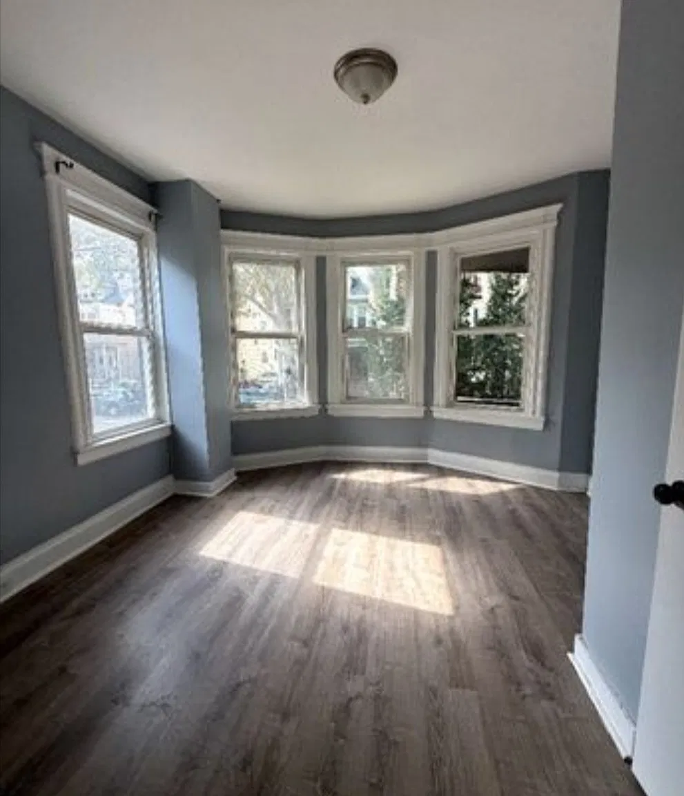 2 bed, $1,900 — Photo 3