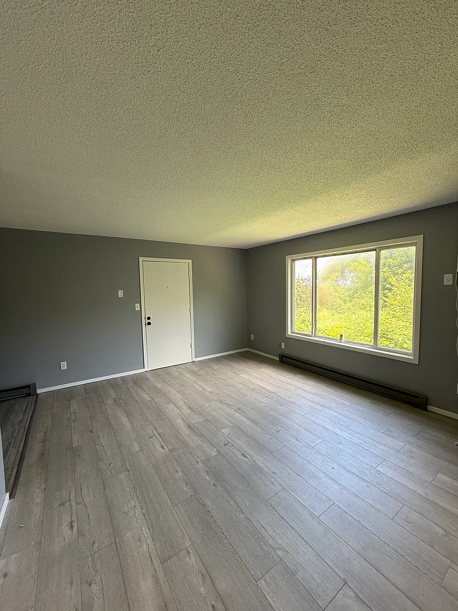 Building Photo - 325 9th St #5