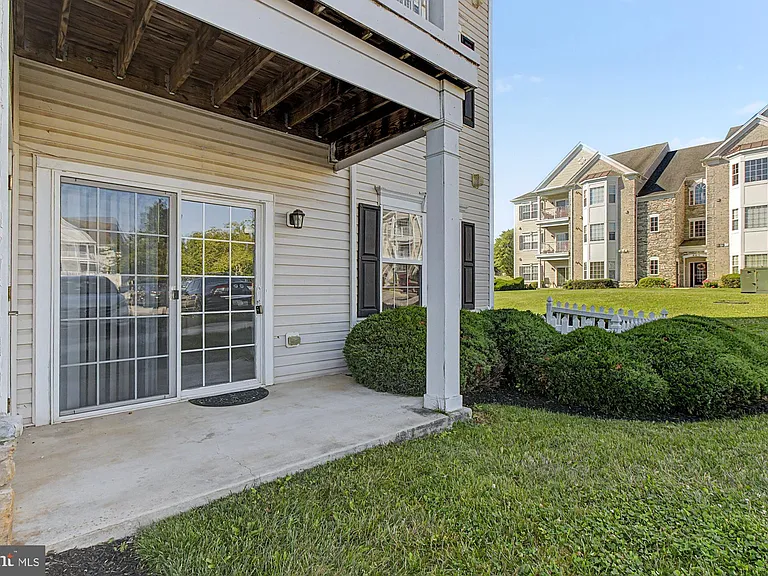 407 Aggies Cir #4-D — Photo 35