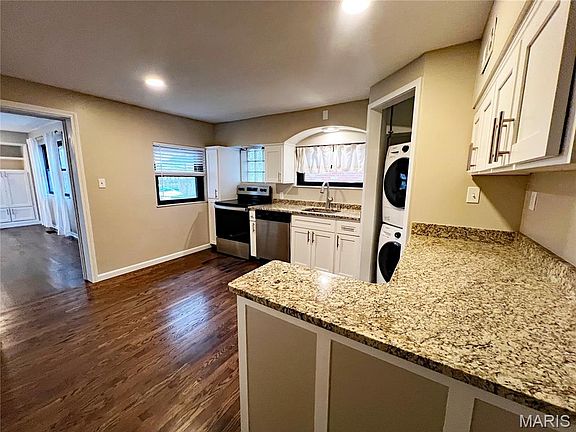 5th image of 7310 Weil Ave