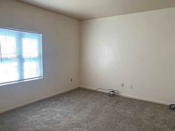 5th image of 1237 Potomac Ave #A