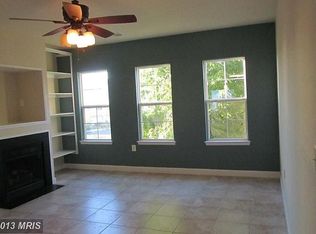 42405 Hollyhock Ter, Ashburn, VA 20148