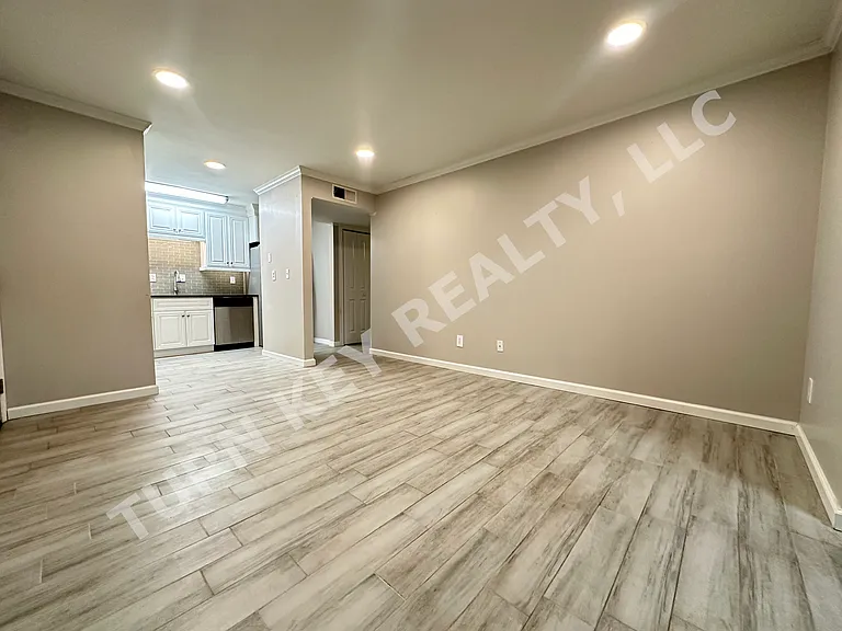 417 Skyview Dr #A — Photo 2