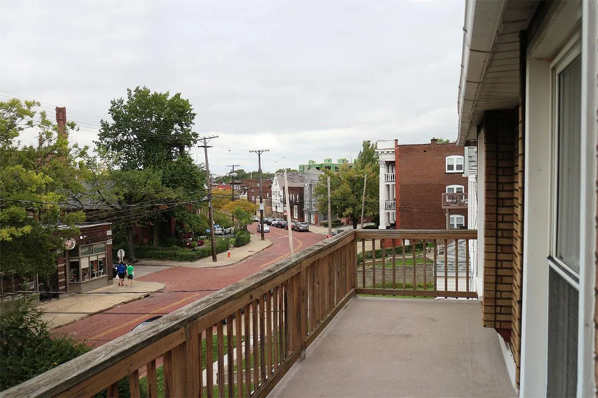 3 bed, 1150 sqft, $2,100 — Photo 2