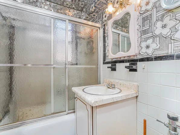 2514 East 7th Street image 16 of 17