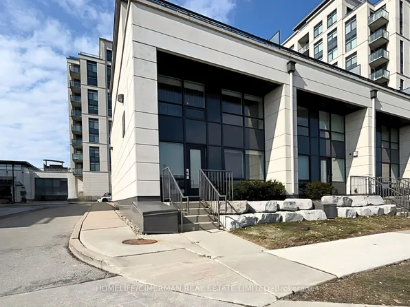 12 Woodstream Blvd #118, Vaughan, ON L4L 8C3