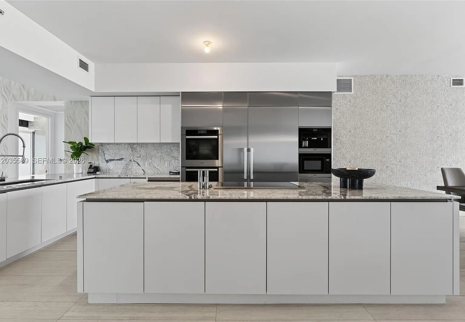5500 Island Estates Dr — Photo 2