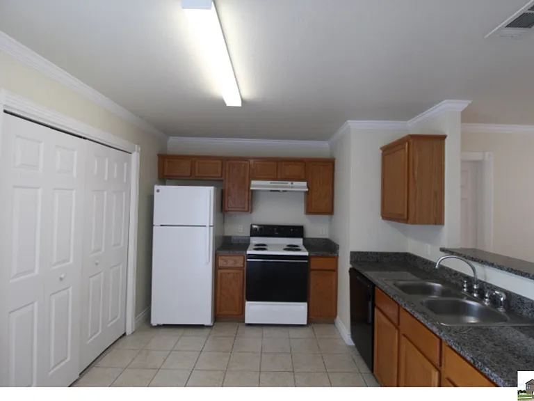 402 Bowden Ave #B — Photo 5
