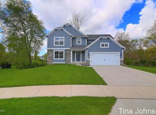 59 Shale Ct NE, Rockford, MI 49341