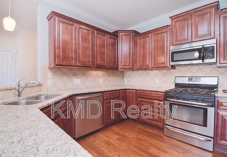 6605 Central Pacific Ave #202 — Photo 10