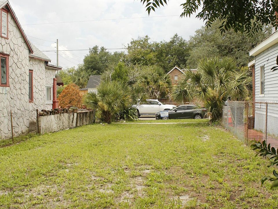 1st image of 809 VAN BUREN Street