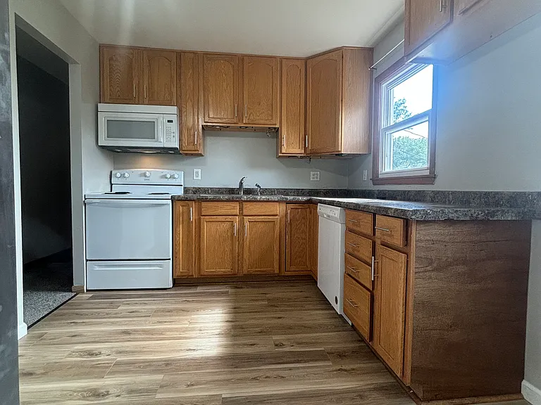 2914 Woodland Ln — Photo 6