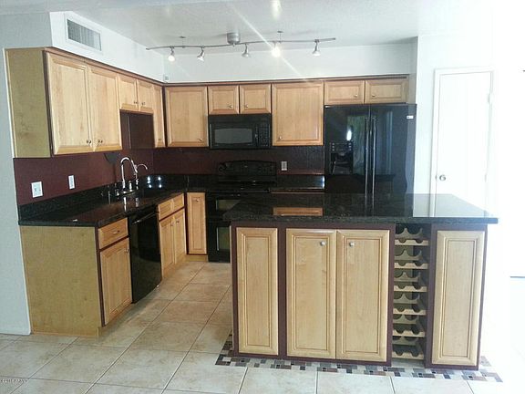 2nd image of 1535 N Horne Unit 70