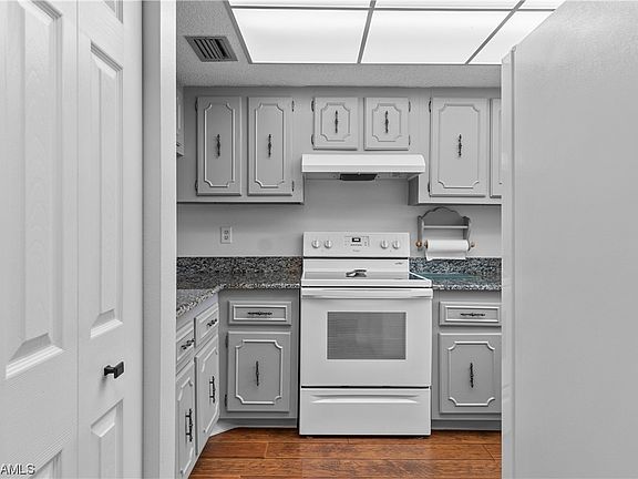3rd image of 7001 New Post Dr APT 1