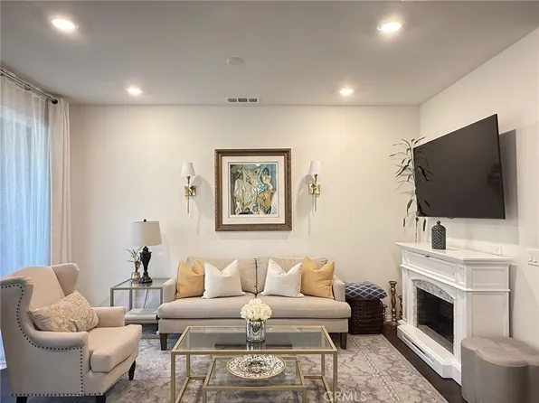 22885 Acoustic Dr, Santa Clarita, CA 91350