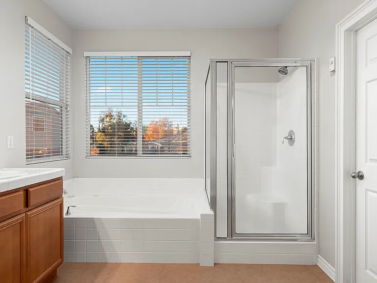 39299 Gainsborough Dr — Photo 12