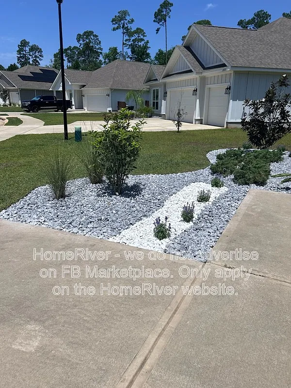 4 bed, 3.0 bath, 2304 sqft, $2,500 — Photo 2