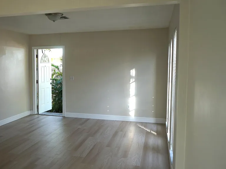1957 Liberty St #1 — Photo 5