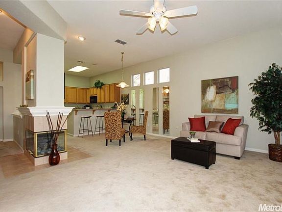 4th image of 7416 Acorn Glen Loop