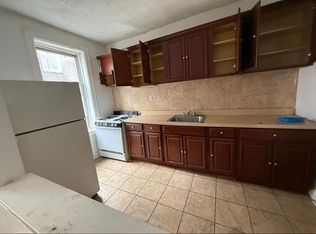 722 E 228th St #3A, Bronx, NY 10466