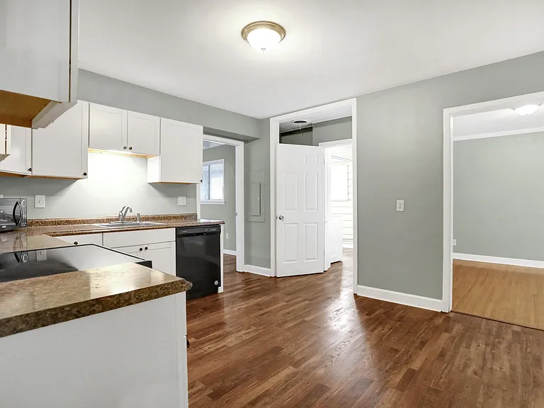1118 S Perkins Rd — Photo 7