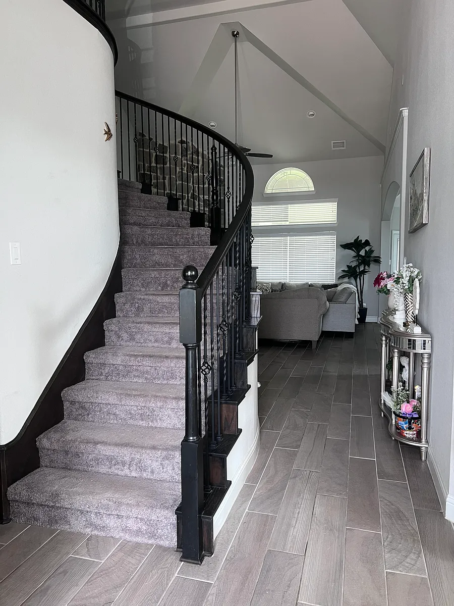 Building Photo - 9832 El Colina Dr