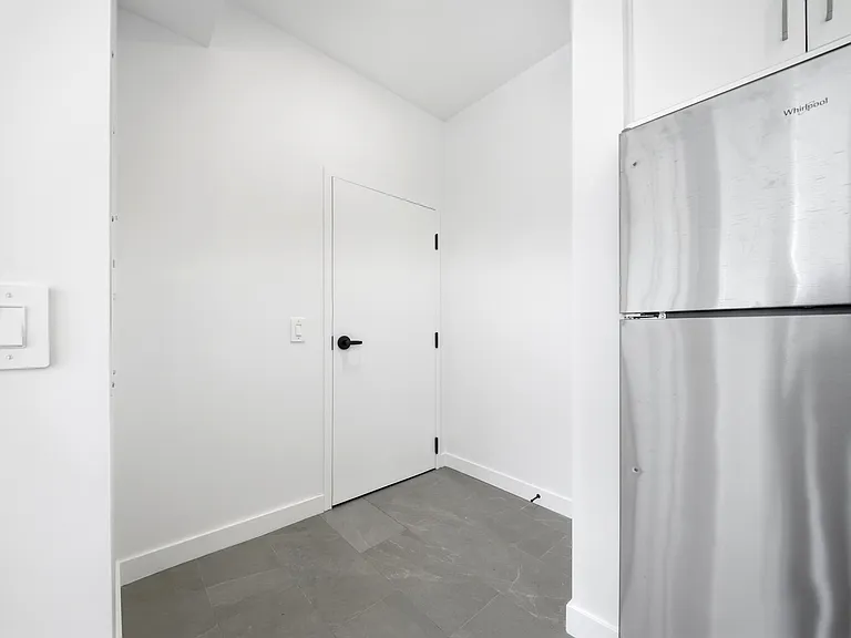 31 Mill St #12 — Photo 14