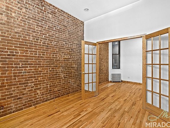 4th image of 223 Sullivan St APT 1B