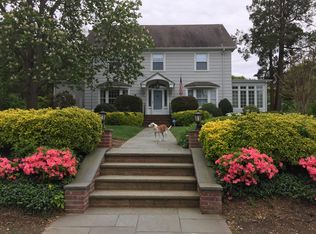 74 Midland St, Cold Spring Harbor, NY 11724