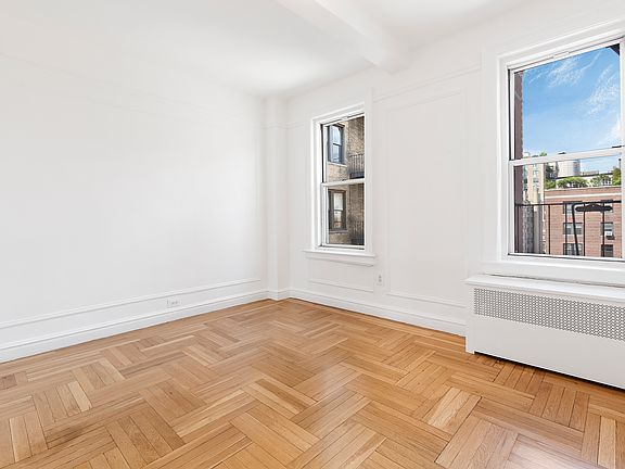 3rd image of 115 E 89th St #9