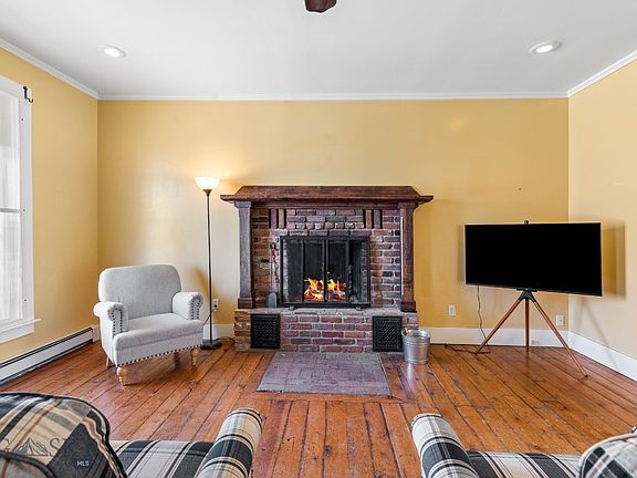 4th image of 104 W Idaho St