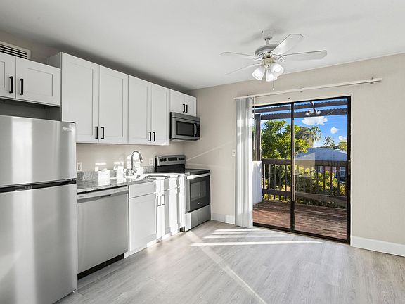 Brand New Kitchen (Cabinets, Quartz, S.S Appliances) & Private Porch