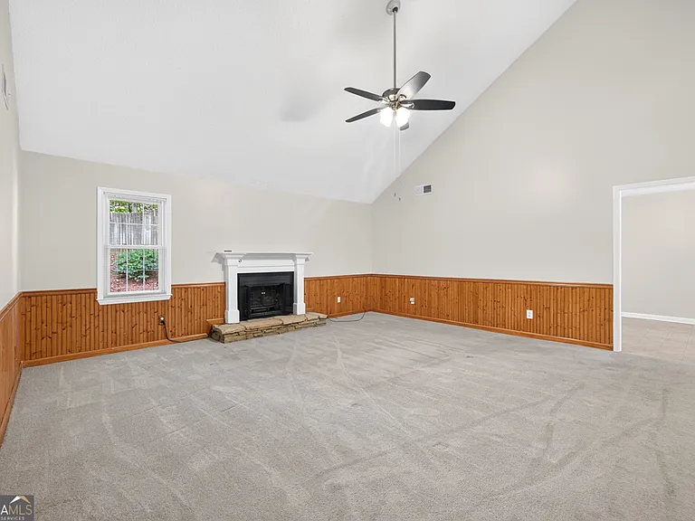 129 Springbrook Dr — Photo 7