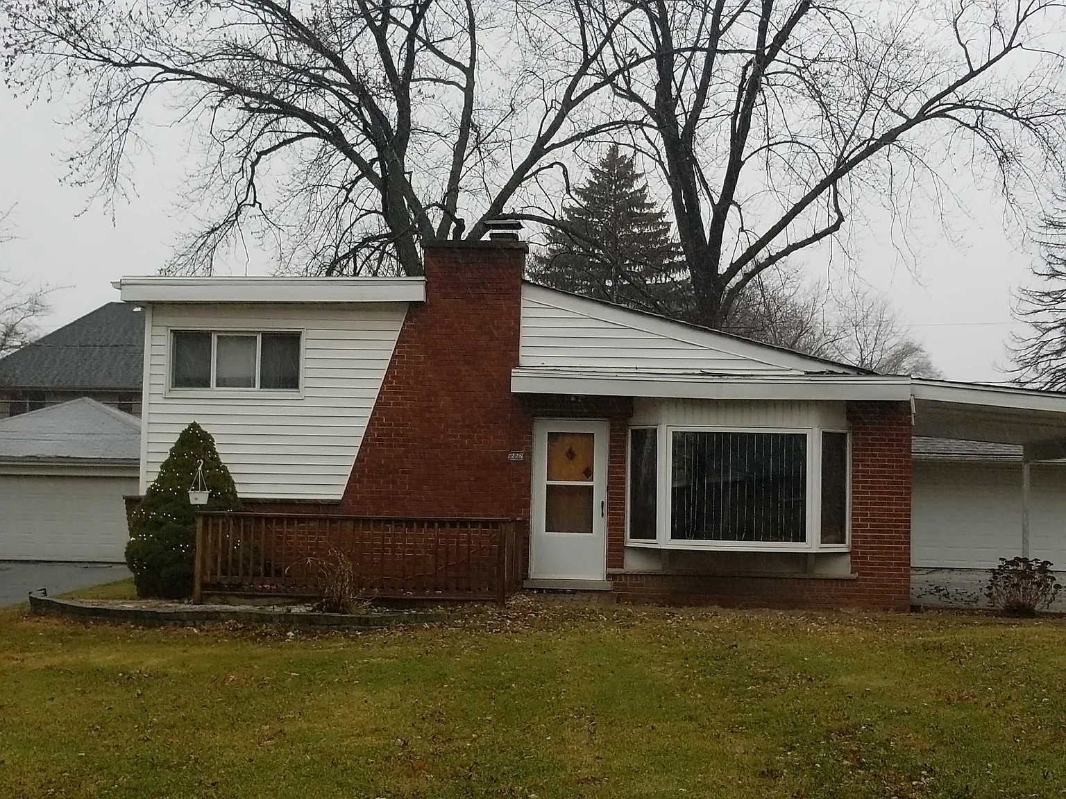 1S552 Stillwell Rd photo 1