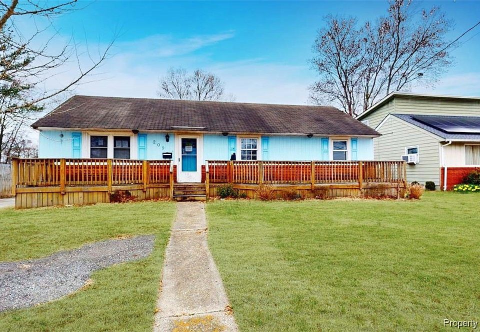 1st image of 209 Patrician Dr