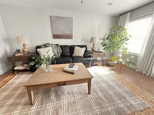 3135 Lake Seminole Pl, Buford, GA 30519