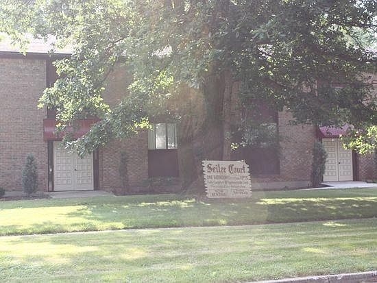 1st image of 49 Denrose Dr APT 2