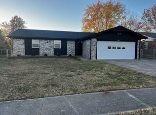 1305 S 35th St, Muskogee, OK 74401