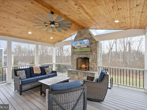 41123 Hickory Hedge Pl, Aldie, VA 20105